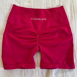 Amplify short in pink